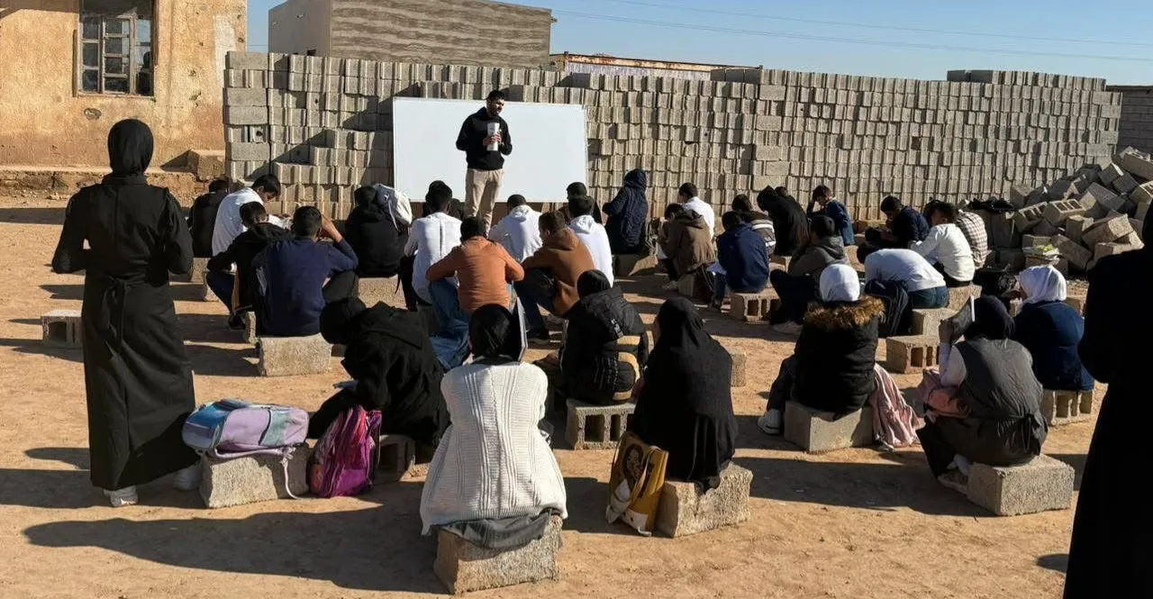 ديالى.. صفوف الطلبة في الهواء الطلق (صور)