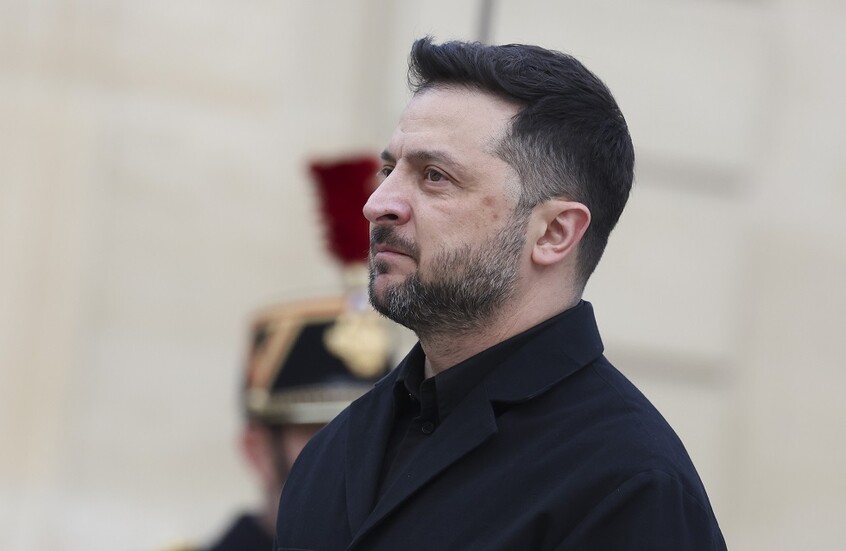 مستشار سابق للبنتاغون يتحدث عن استعدادات لانقلاب عسكري في أوكرانيا للإطاحة بزيلينسكي