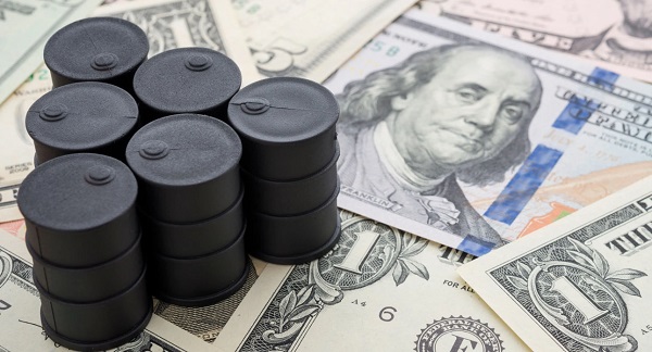 الاقتصاد العراقي في خطر: توقعات بانخفاض أسعار النفط إلى 60 دولارًا