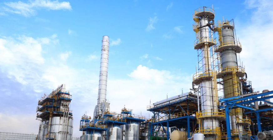 أسعار النفط ترتفع بفعل تجديد ترمب تهديداته لإيران