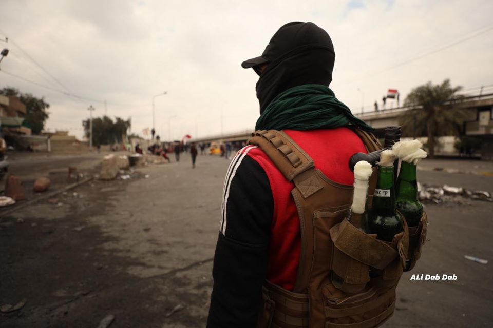 عمليات بغداد: مسلحون يستخدمون اسلحة كاتمة من داخل المتظاهرين في قرطبة