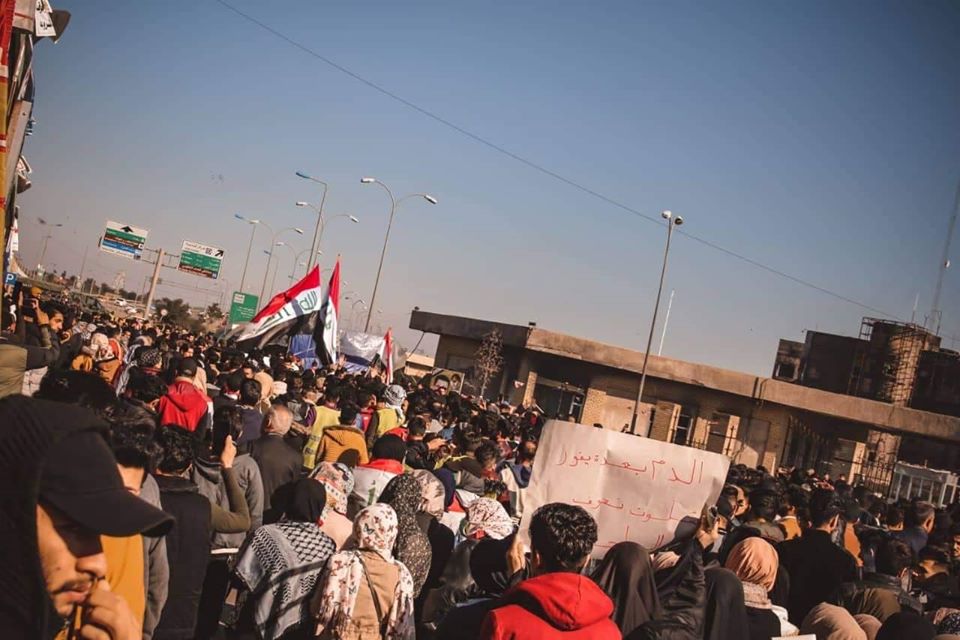 حقوق الانسان: استشهاد ١٢ متظاهرا في بغداد وذي قار واصابة ٢٣٠ آخرين