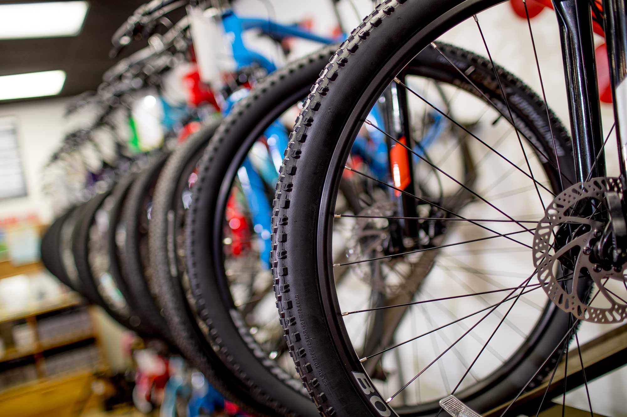 بعد تطوريها إلى الشحن... الدراجة الهوائية وسيلة نقل رخيصة وسريعة وسهلة