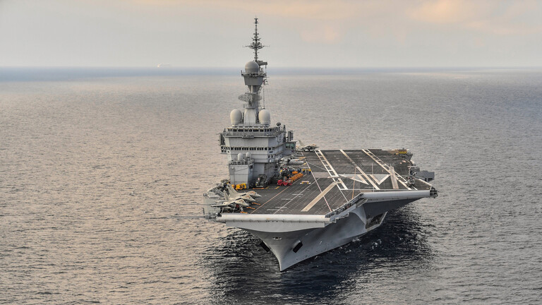 كورونا يعيد "شارل ديغول" من المحيط الأطلسي