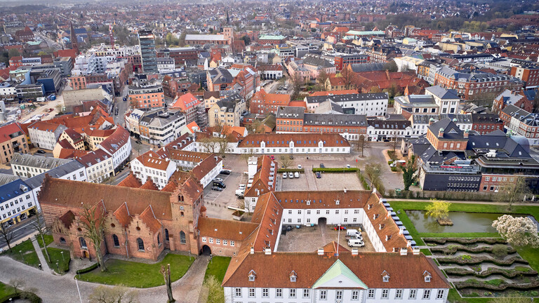 الدنمارك.. كورونا يقتل 260 شخصا والإصابات تناهز الـ6000