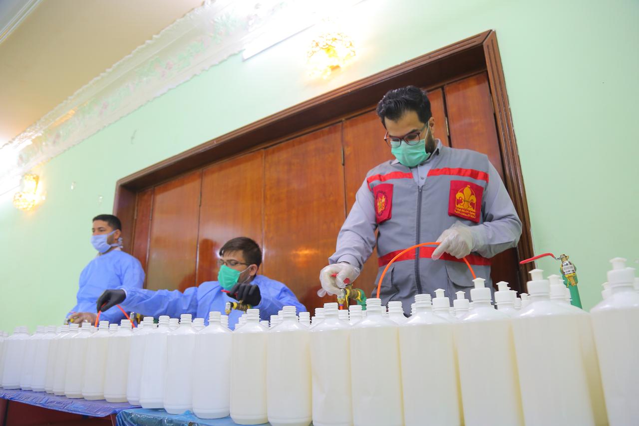 كشافة الوارث تنشئ معمل لتعبئة المواد المعقمة