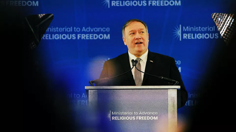 بومبيو يتهم الصين بالتأخر في تقديم معلومات للعالم عن كورونا