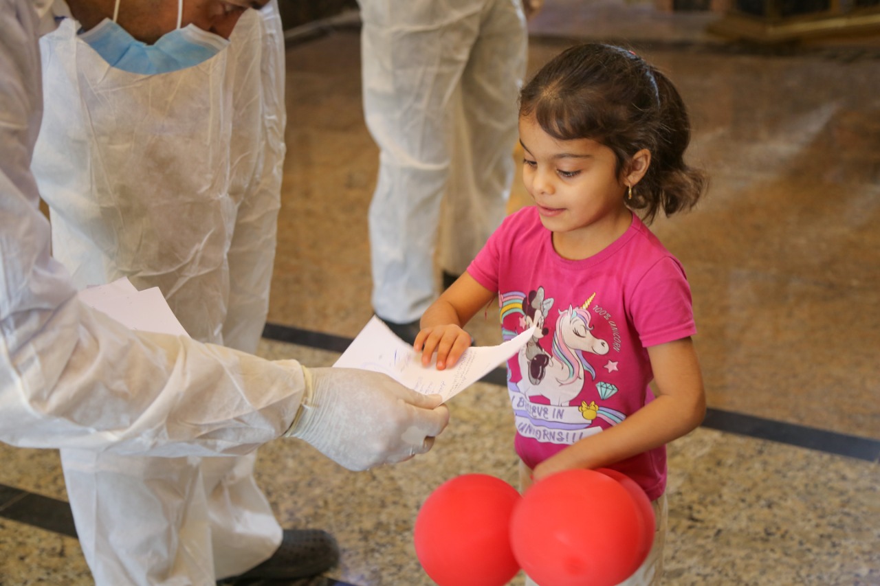 بالصور.. صحة كربلاء تعلن مُغادرة 12 مُلامساً لمُصابي كُورونا من الحجر الصحي