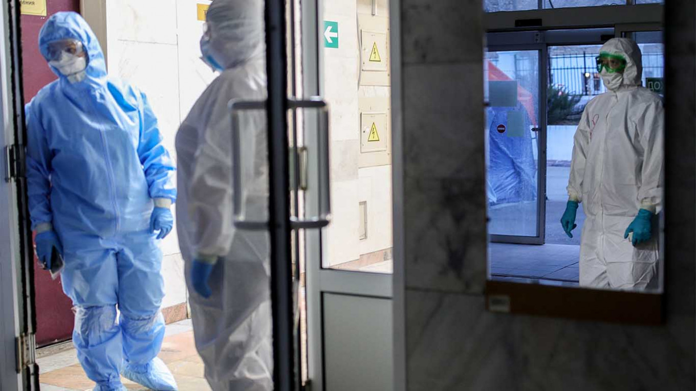 روسيا تسجل 6198 إصابة جديدة بكورونا