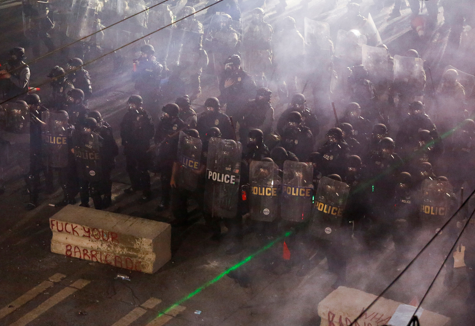 ترامب يتهم "إرهابيين محليين" بالسيطرة على مدينة سياتل في واشنطن ويدعو لاستعادتها