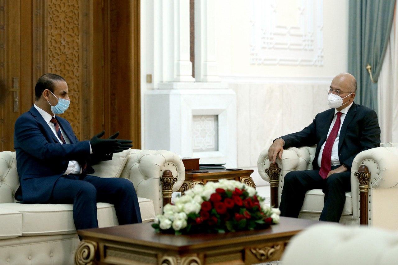 صالح يدعو إلى تأمين رواتب الحماية الاجتماعية وخلق فرص عمل للشباب