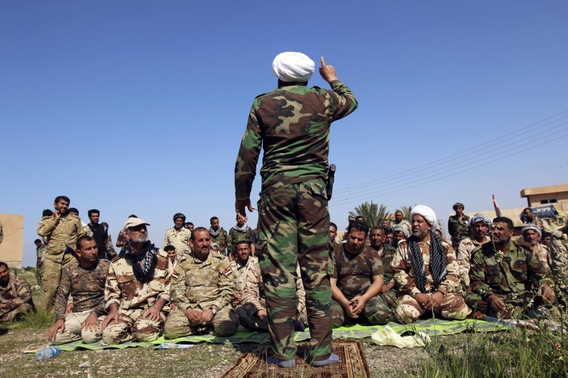 العمامة وتحرير الأرض ..