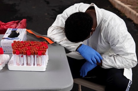 الولايات المتحدة.. إصابات كورونا اليومية فوق الـ60 ألفا لليوم الثالث ومخاوف بشأن الوفيات