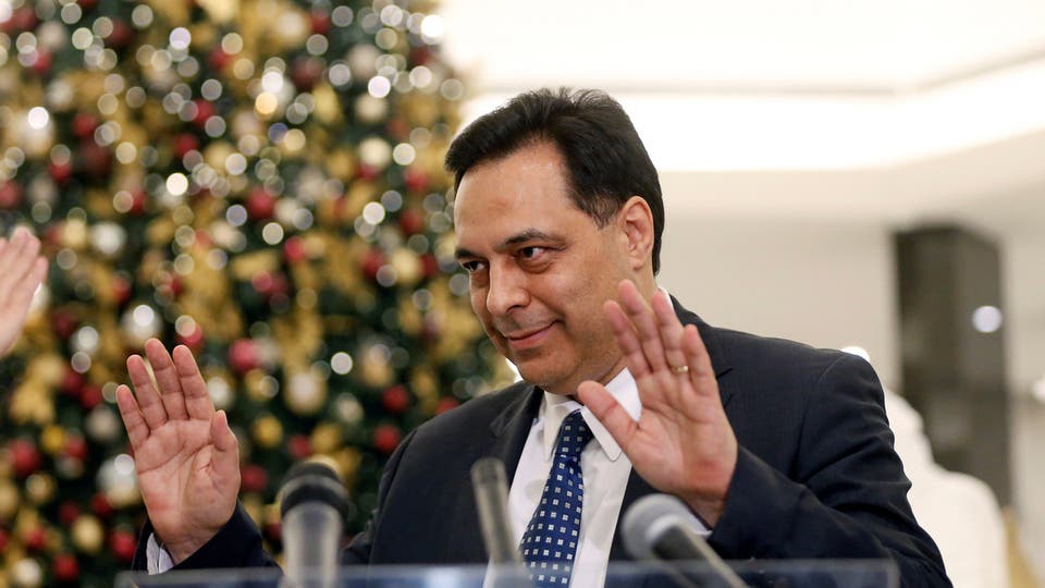 رئيس الوزراء اللبناني حسان دياب يعلن استقالة الحكومة