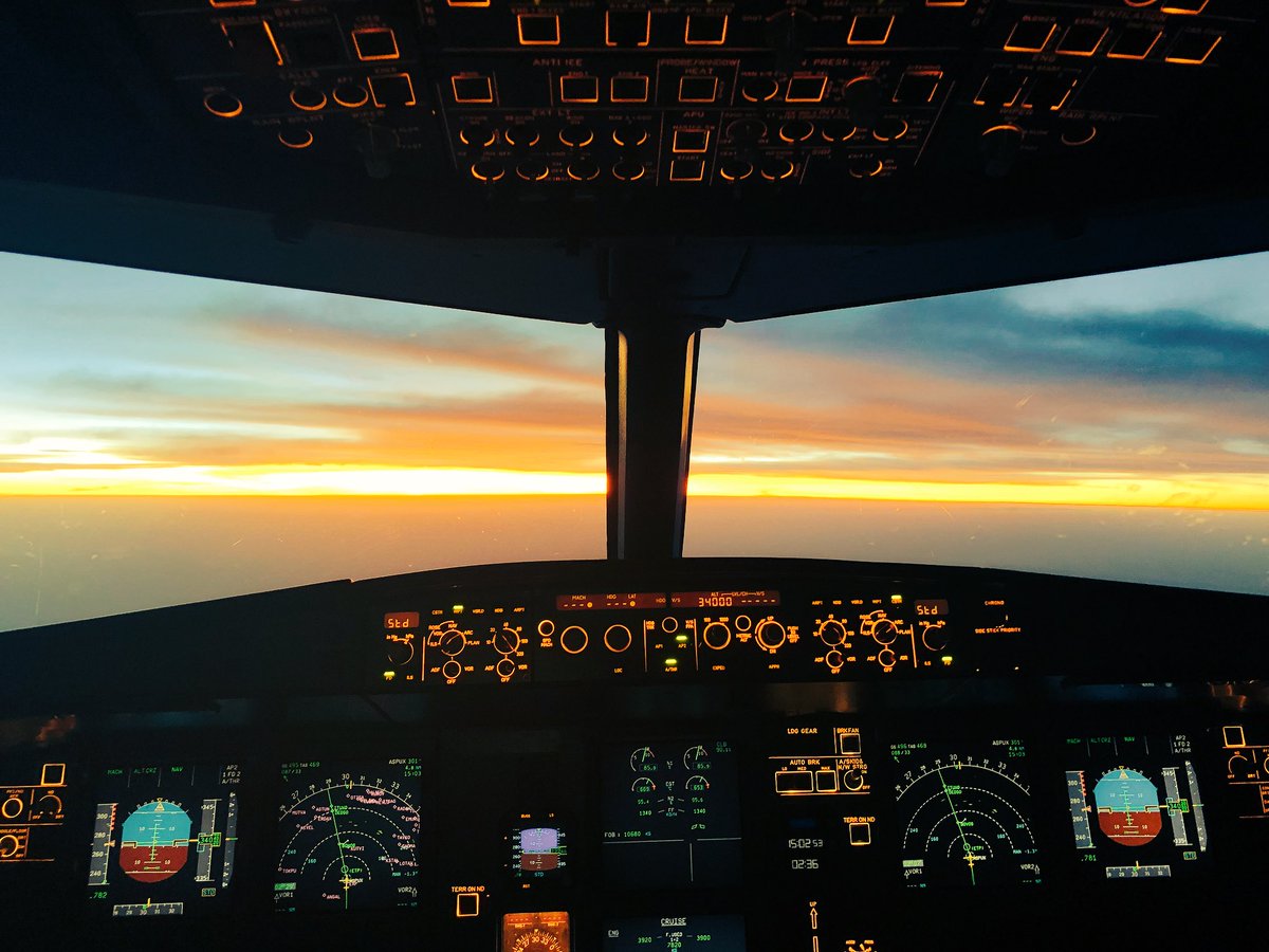 سمح لإعلامية بالدخول إلى "القمرة".. إيقاف طيّار عراقي عن العمل حتى إشعار آخر