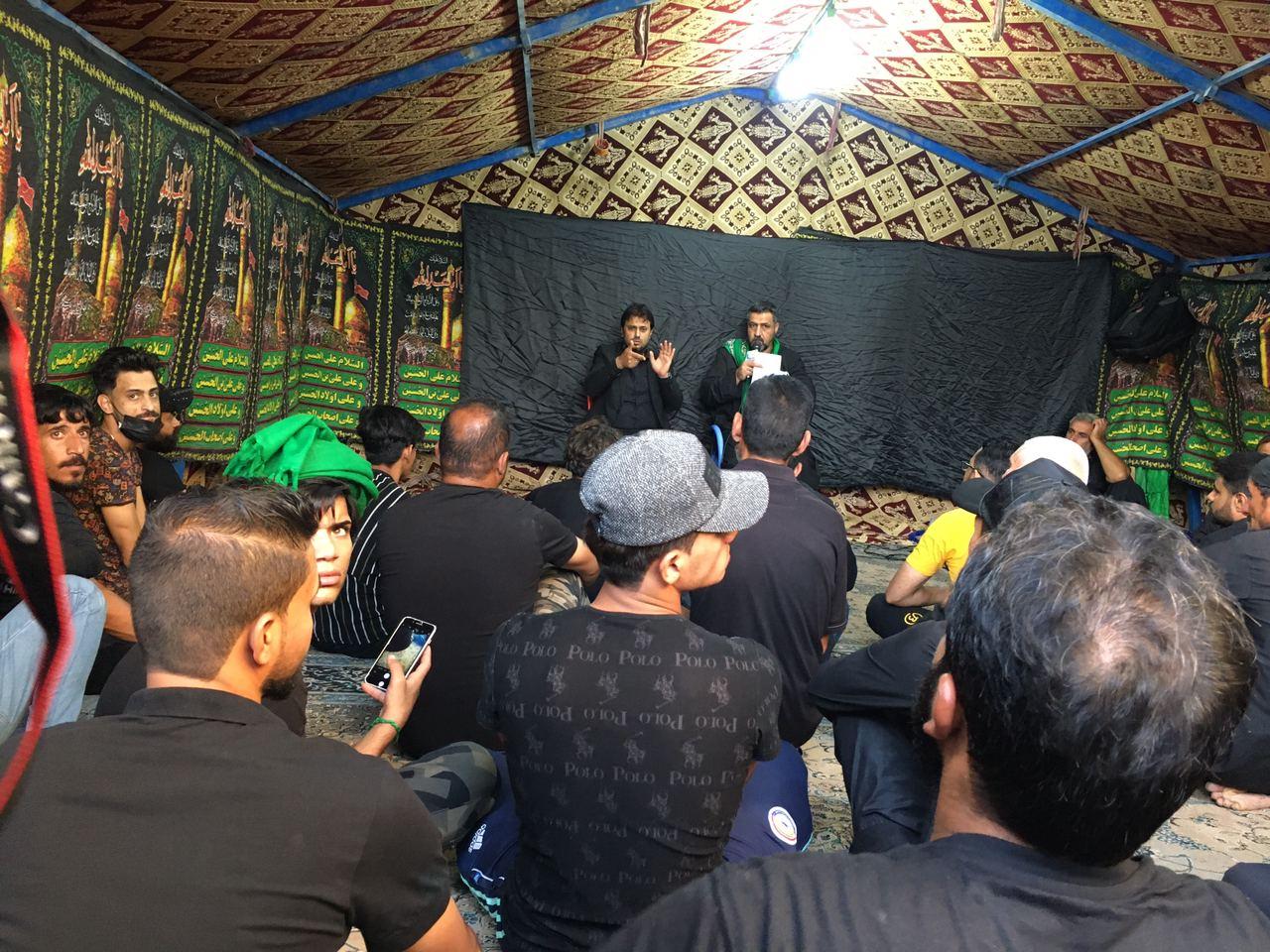 منهم مقاتلون في الحشد الشعبي..  الصم تهتف قلوبهم "لبيك يا حسين" (صور)