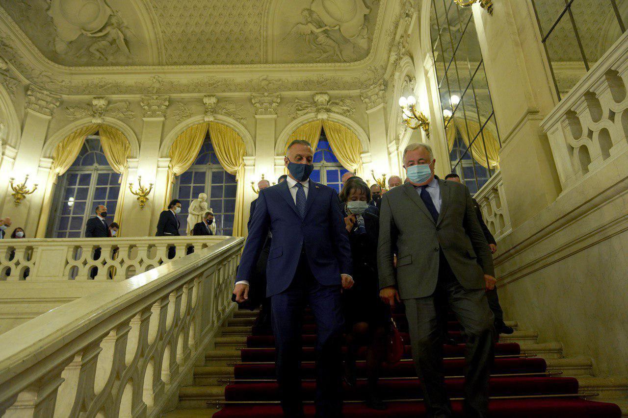 الكاظمي يؤكد من باريس حاجة العراق للدعم والتعاون الدوليين في مواجهة كورونا