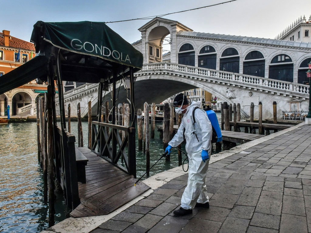 إيطاليا تسجل ارتفاعا قياسيا للإصابات بفيروس كورونا