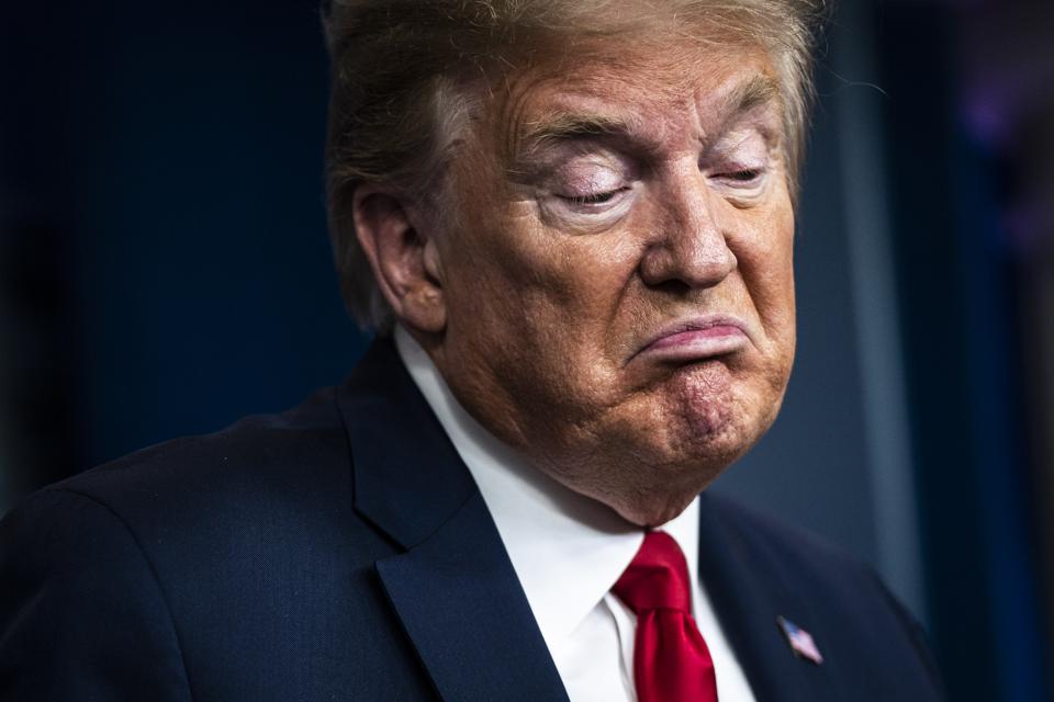 ترامب ينتقد عمليات الإغلاق الأوروبية ويصفها بـ"شديدة القسوة"