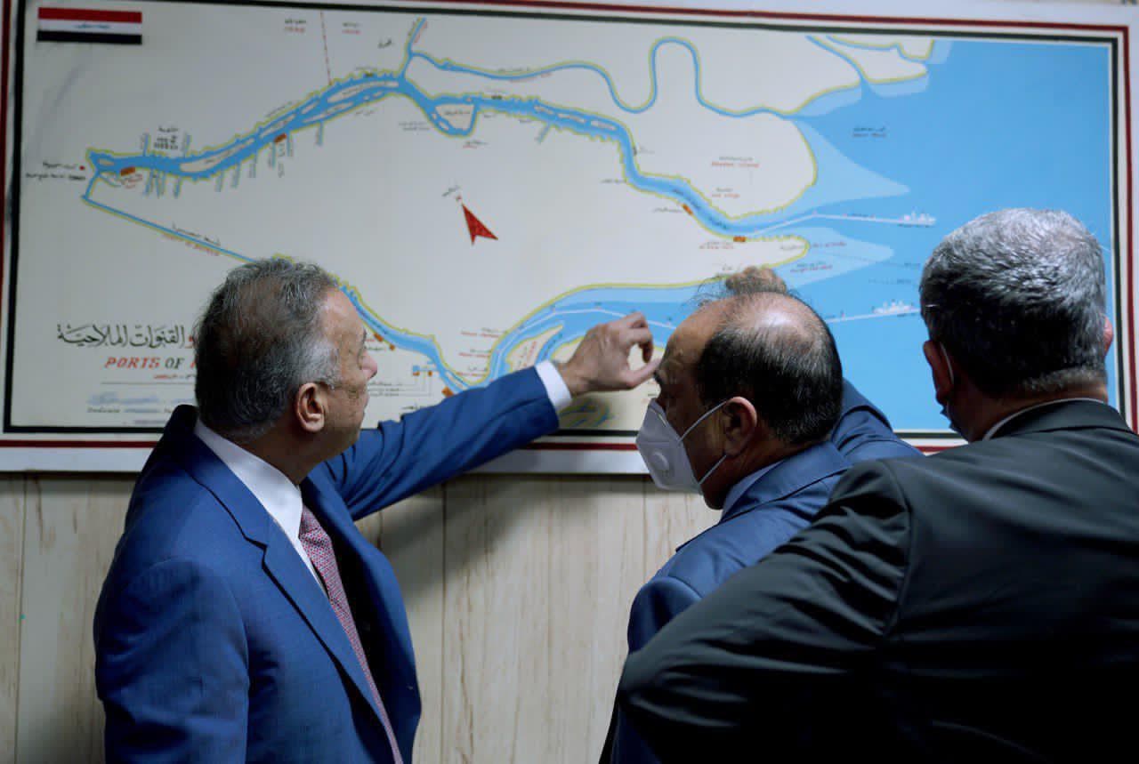الكاظمي يبحث مع وزير النقل قرار سحب العمل من الشركة المنفذة لمشروع ميناء الفاو