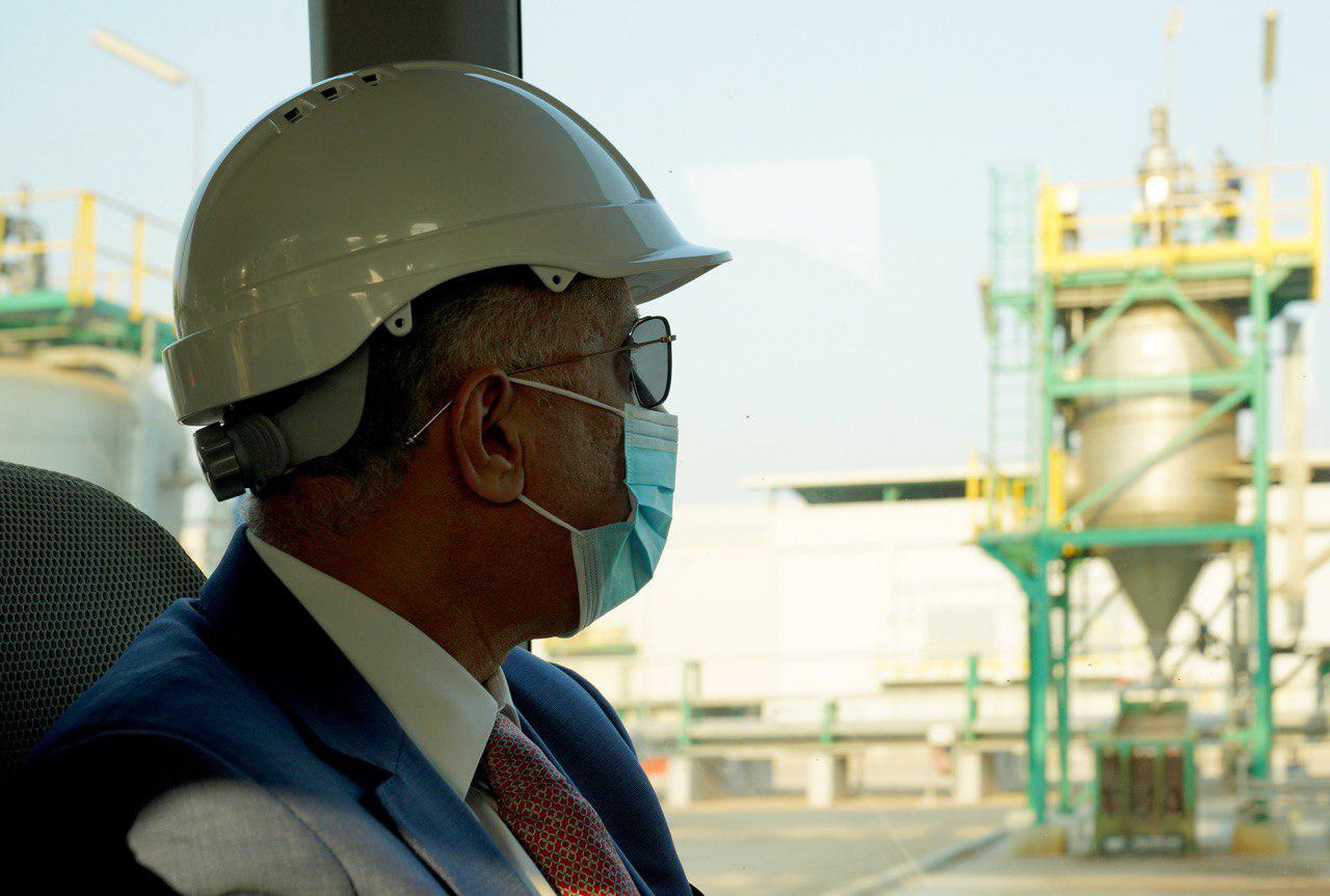 الكاظمي: سوء الإدارة والفساد تسببا بهدر مليارات الدولارات المصروفة لقطاع الكهرباء (صور)