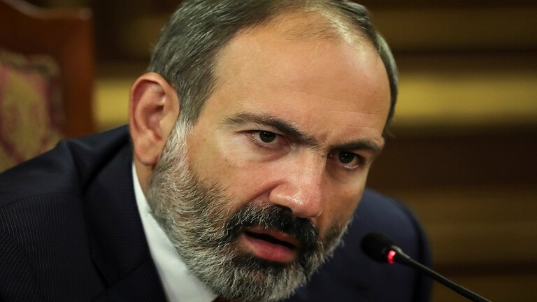 على وقع الاحتجاجات.. رئيس وزراء أرمينيا يقول إنه في البلاد ويواصل أداء مهامه