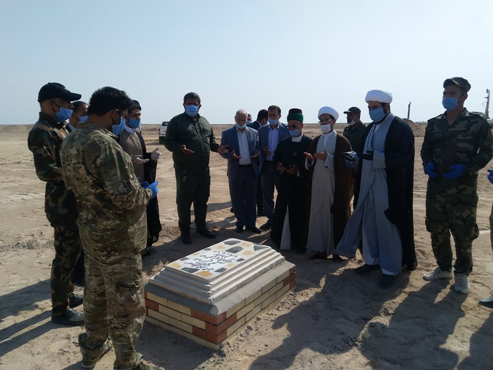 الملائكة تحفر القبور .. صحيفة امريكية: ’’السيستاني’’ أنشأ مقبرة لمتوفي كورونا ’’سنة و شيعة ومسيح’’