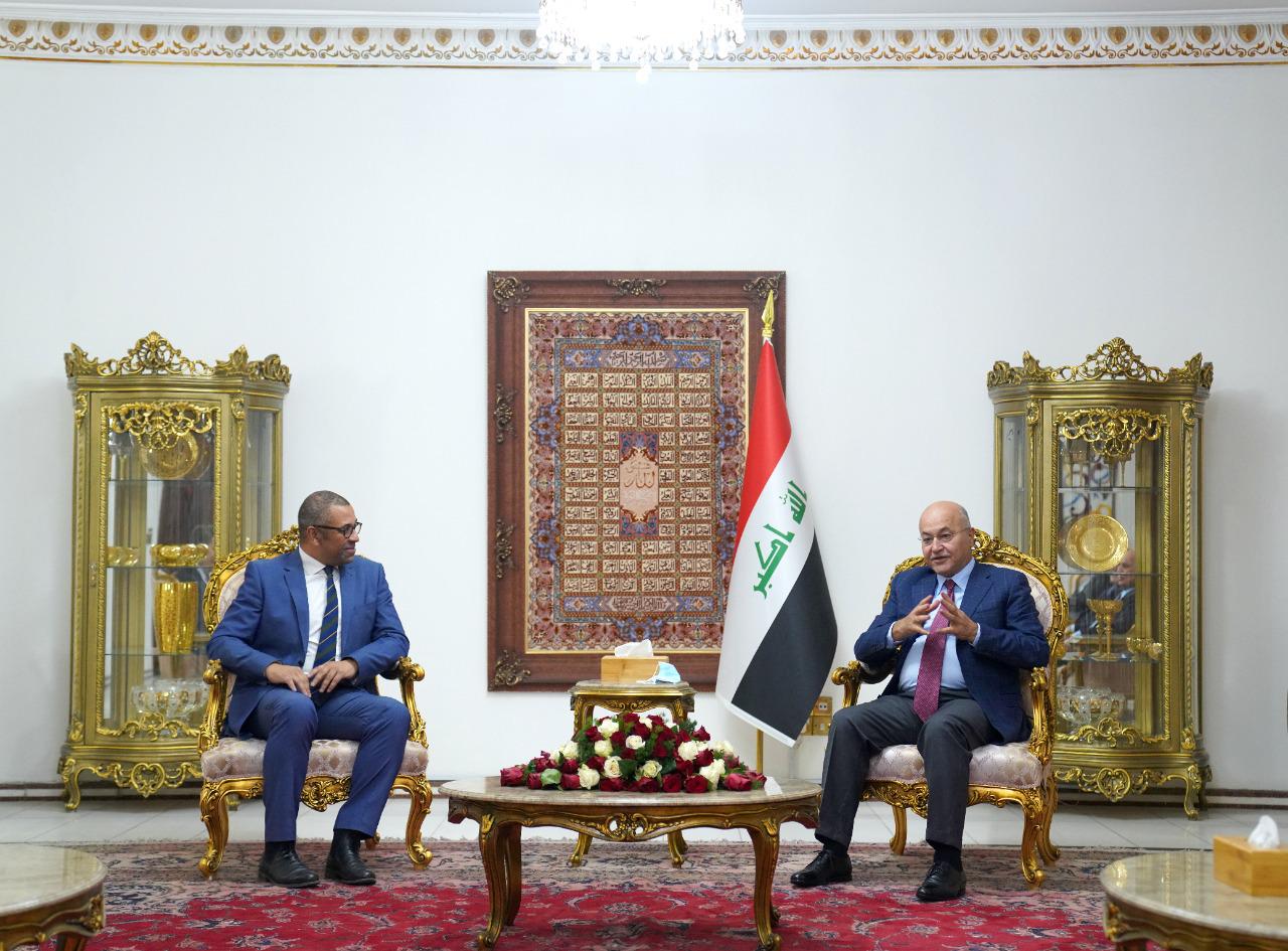 صالح يدعو لتخفيف التوترات في المنطقة ومواصلة الحرب على الإرهاب (فيديو)