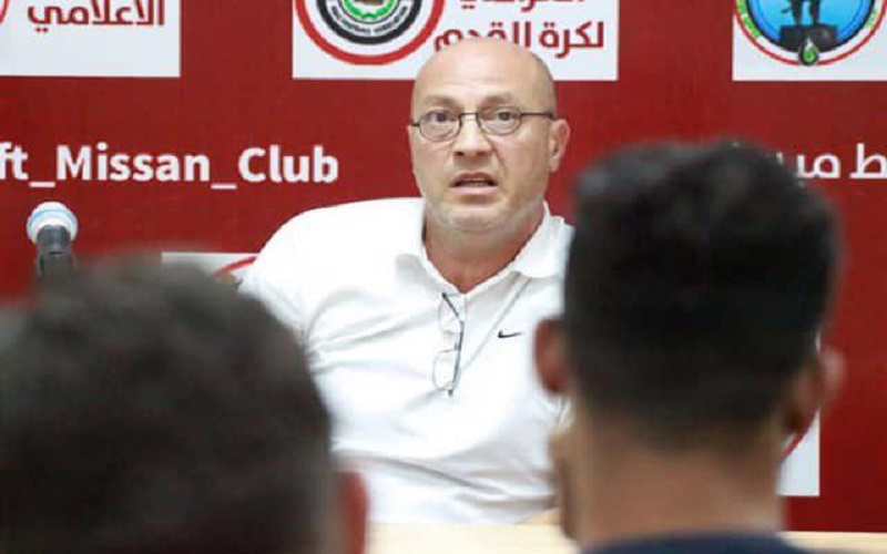 وفاة مدرب نادي الكرخ كريم سلمان بسبب مضاعفات فيروس كورونا