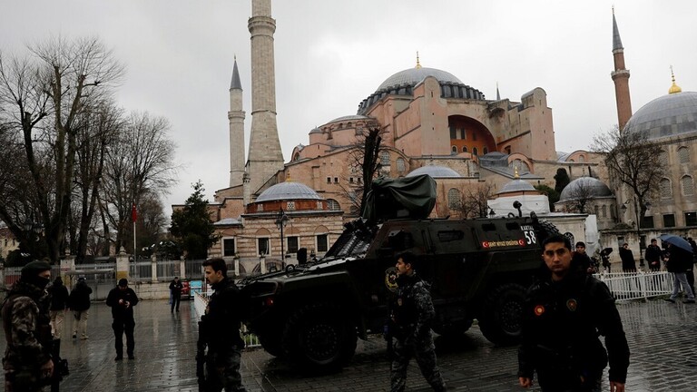 تركيا توقف 11 عراقيا بشبهة انتمائهم لـ"داعش"