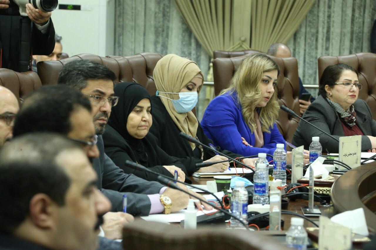 مهددة بحجب الرواتب.. التميمي تطالب بالاسراع في ارسال الحسابات الختامية لدوائر ووزارات عدة