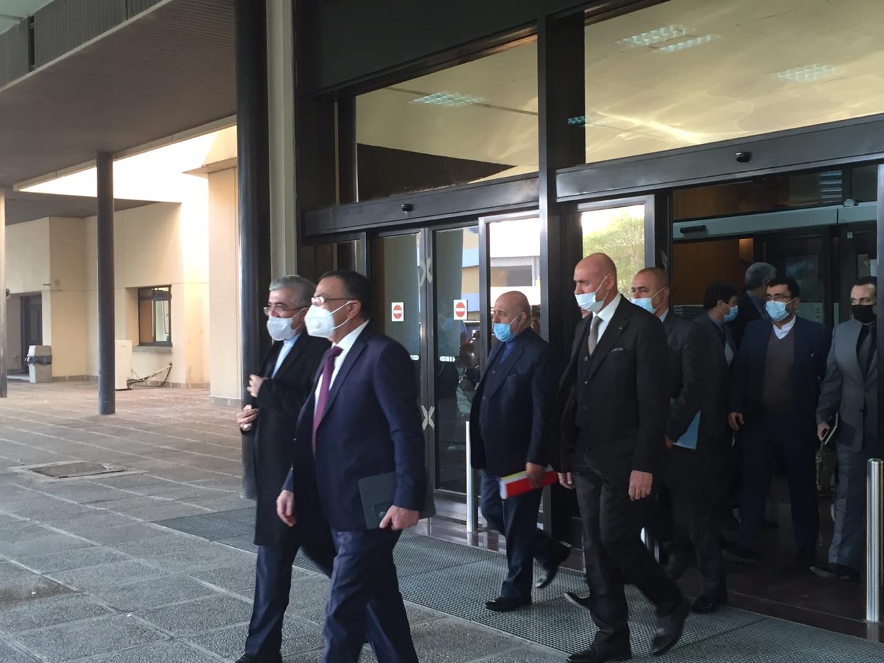 وزير الطاقة الإيراني يصل بغداد ويعقد ’’لقاء مغلقاً’’ مع وزير الكهرباء العراقي داخل المطار