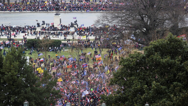 الشرطة الأمريكية تتلقى بلاغات بوجود عبوات ناسفة في واشنطن