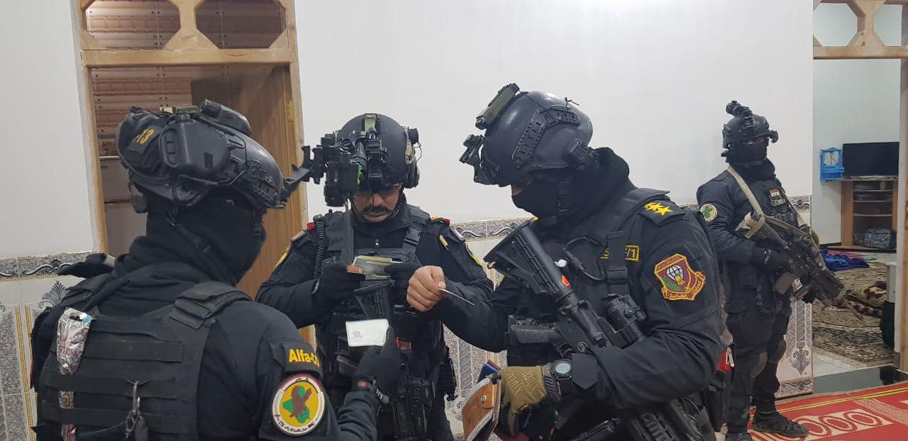 بالصور.. القبض على خمسة إرهابيين بينهم "هدف نوعي" في بغداد والأنبار وكركوك