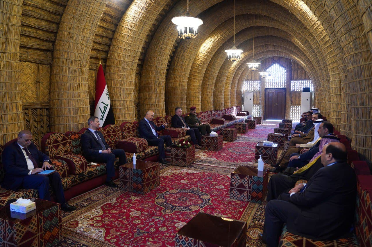 صالح يبحث الأمن واحتياجات ’’الصحوات’’ مع عدد من ممثليهم