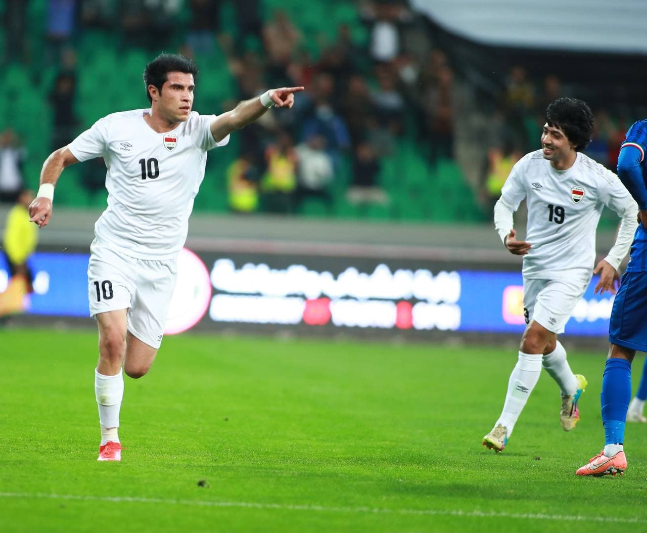 العراق يقلب الطاولة على الكويت في "جذع النخلة" (صور)