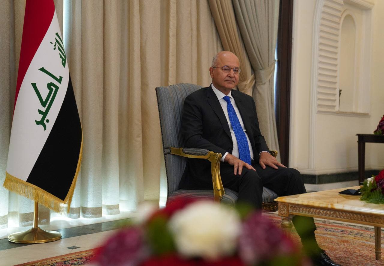 رئيس الجمهورية يؤكد أهمية تعزيز قدرات الأجهزة الأمنية والاستخباراتية لمواجهة الارهاب (فيديو)