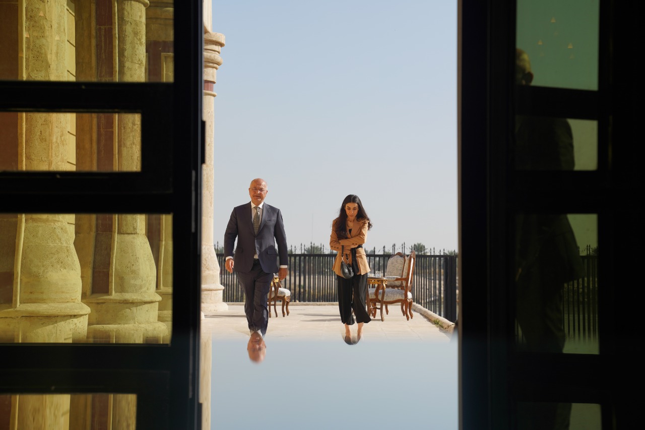 صالح يشيد بجهود "نادية مراد" ويؤكد على تشريع قانون الناجيات الأيزيديات