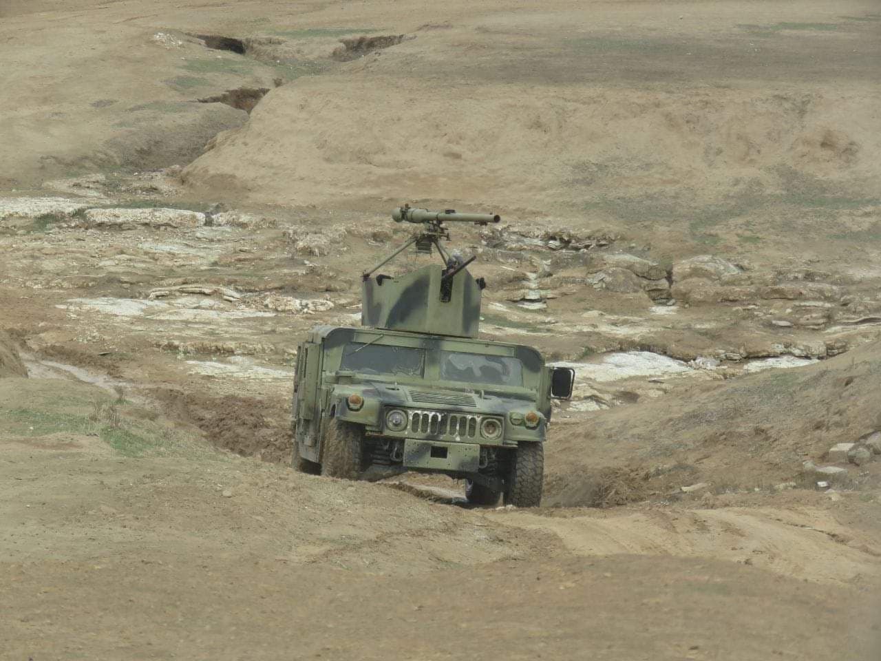 بالصورة.. الحشد الشعبي يعلن قتل ما يسمى "والي شمال بغداد والكرمة" في داعش