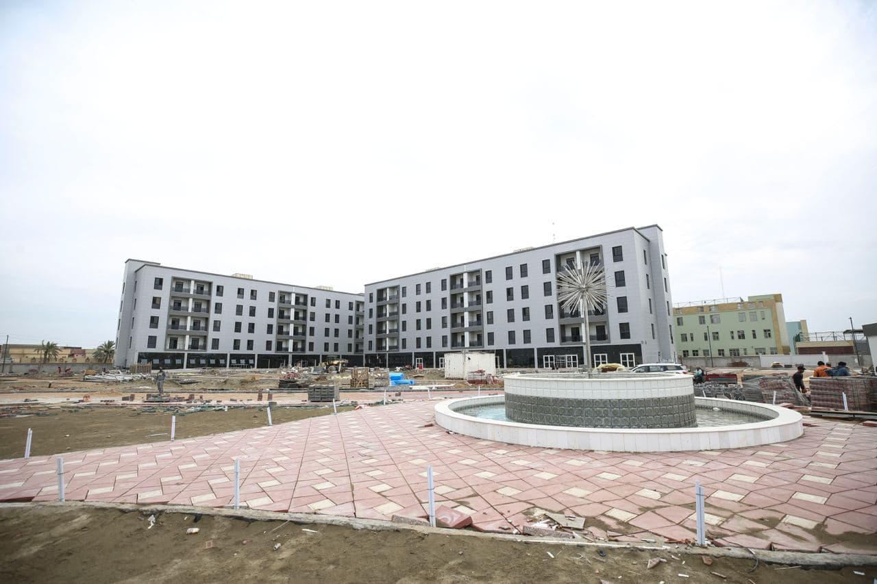 قبل افتتاحه في حزيران المقبل.. ممثل المرجع السيستاني يزور مستشفى الامراض السرطانية في كربلاء (فيديو)