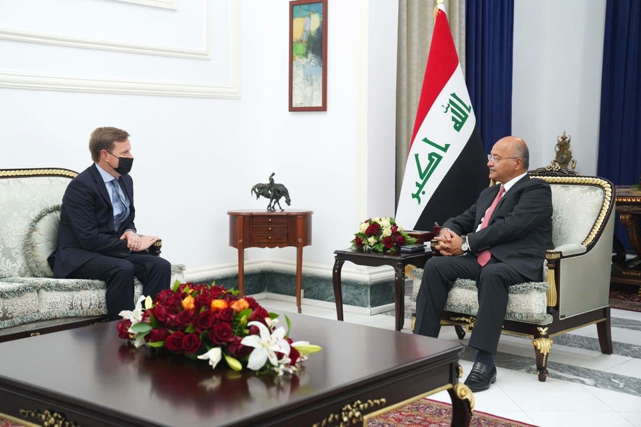 صالح: الحكومة ماضية في استئصال بؤر الإرهاب وملاحقة الخارجين عن القانون