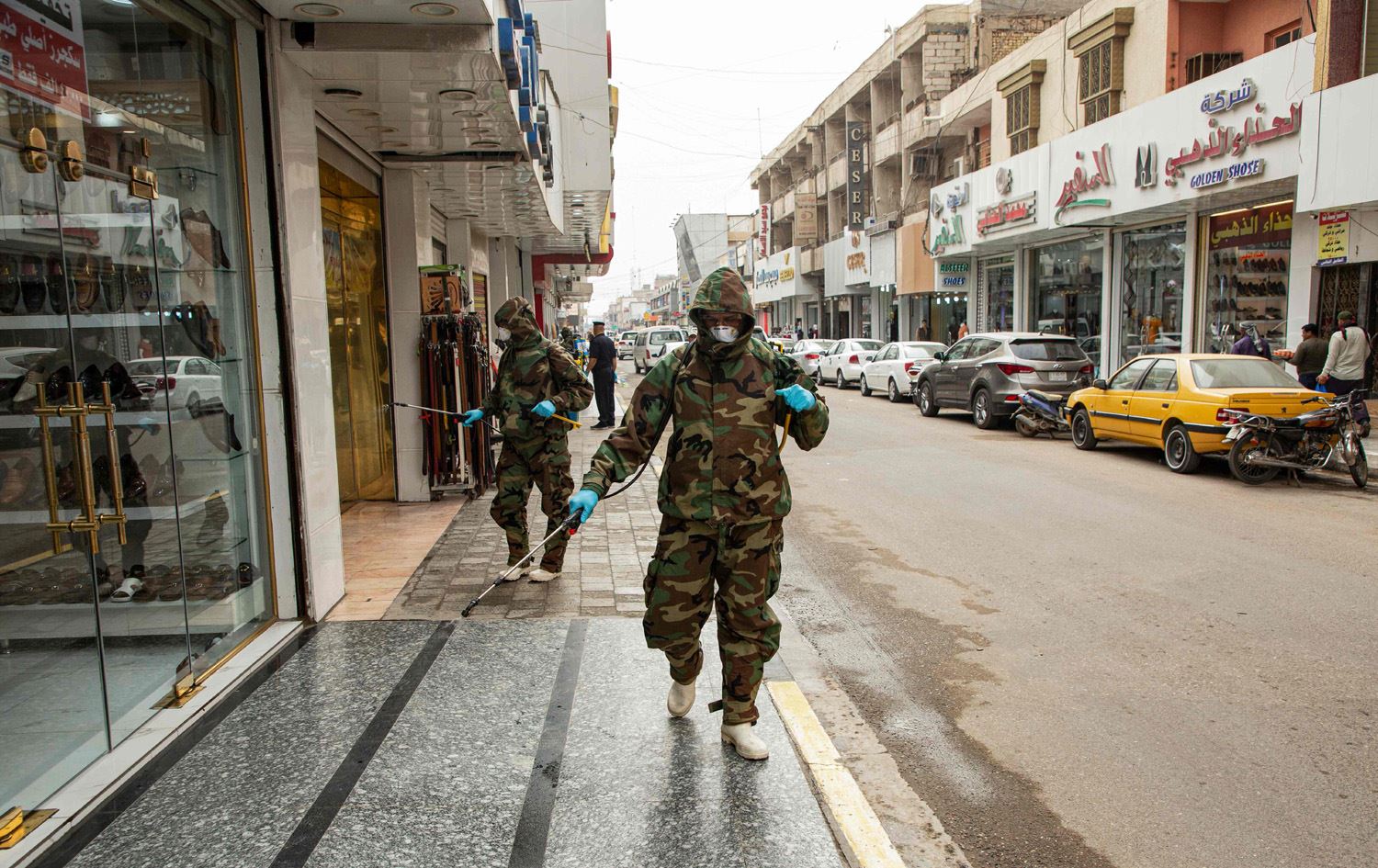 الدفاع المدني تطلق حملة لتعقيم دور المصابين بكورونا وتخصص رقماً للطوارئ