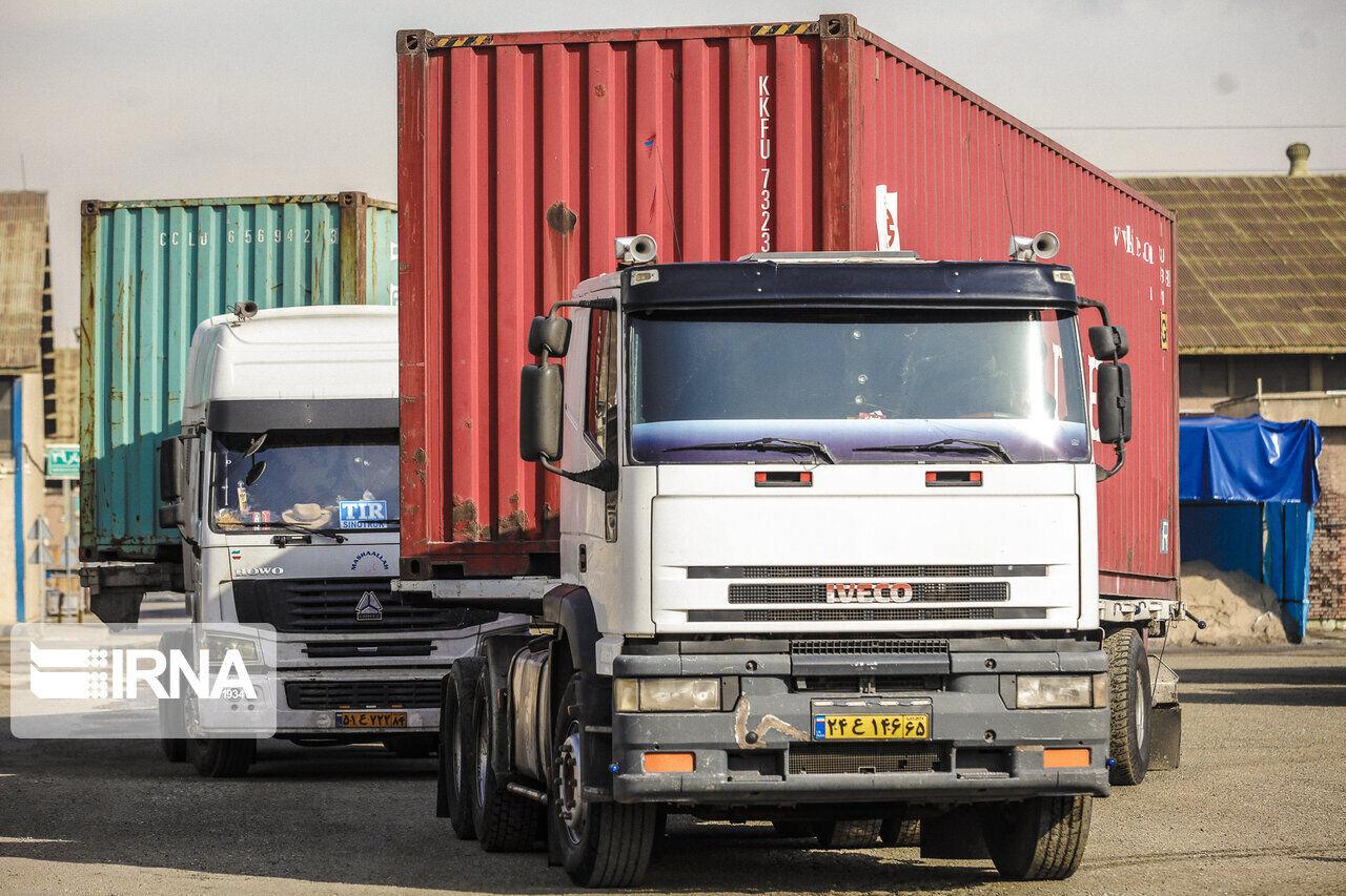 تصدير 464 ملیون دولار من السلع الايرانية الى العراق