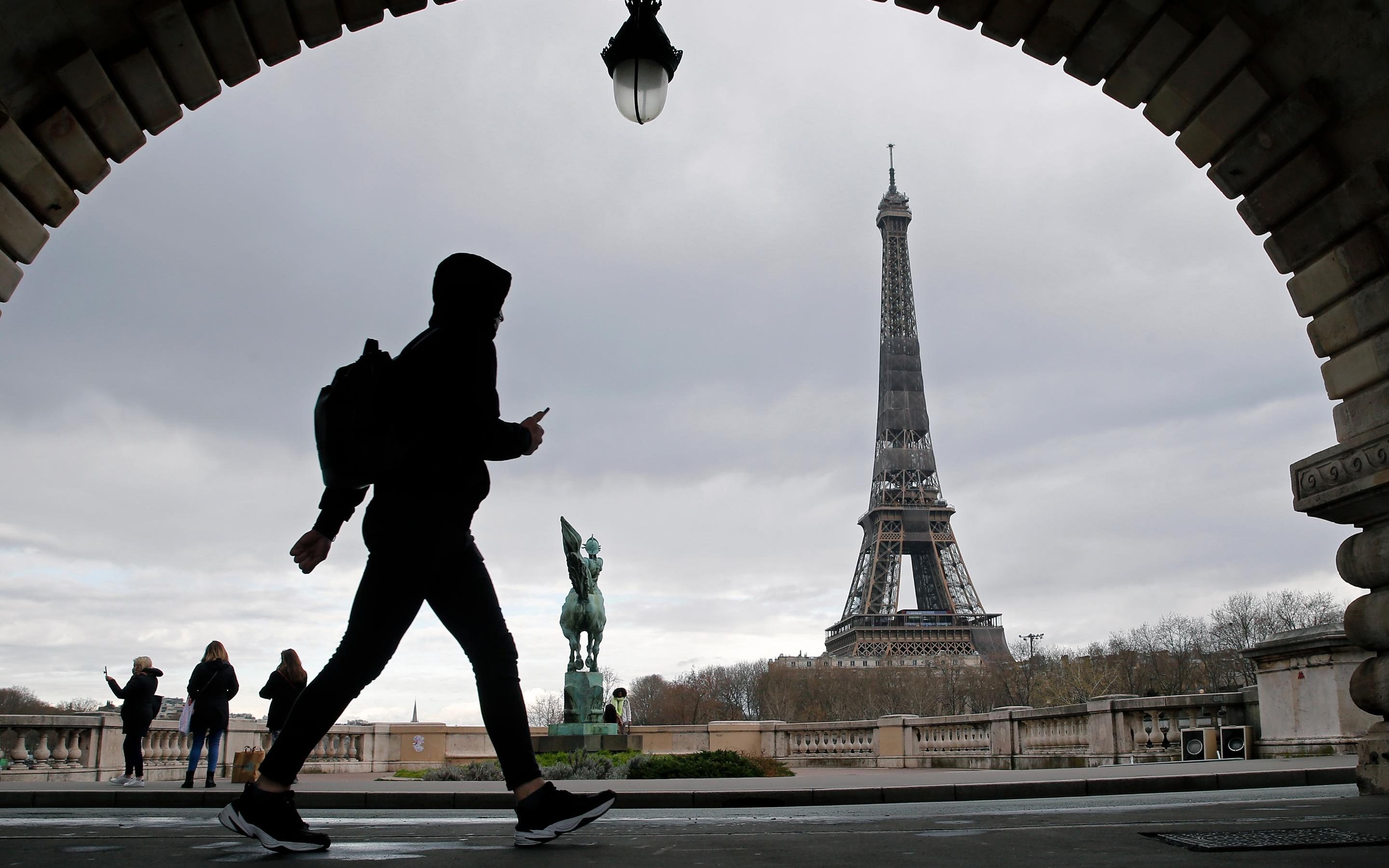 فرنسا تسجل 138 وفاة و30581 إصابة جديدة بفيروس كورونا