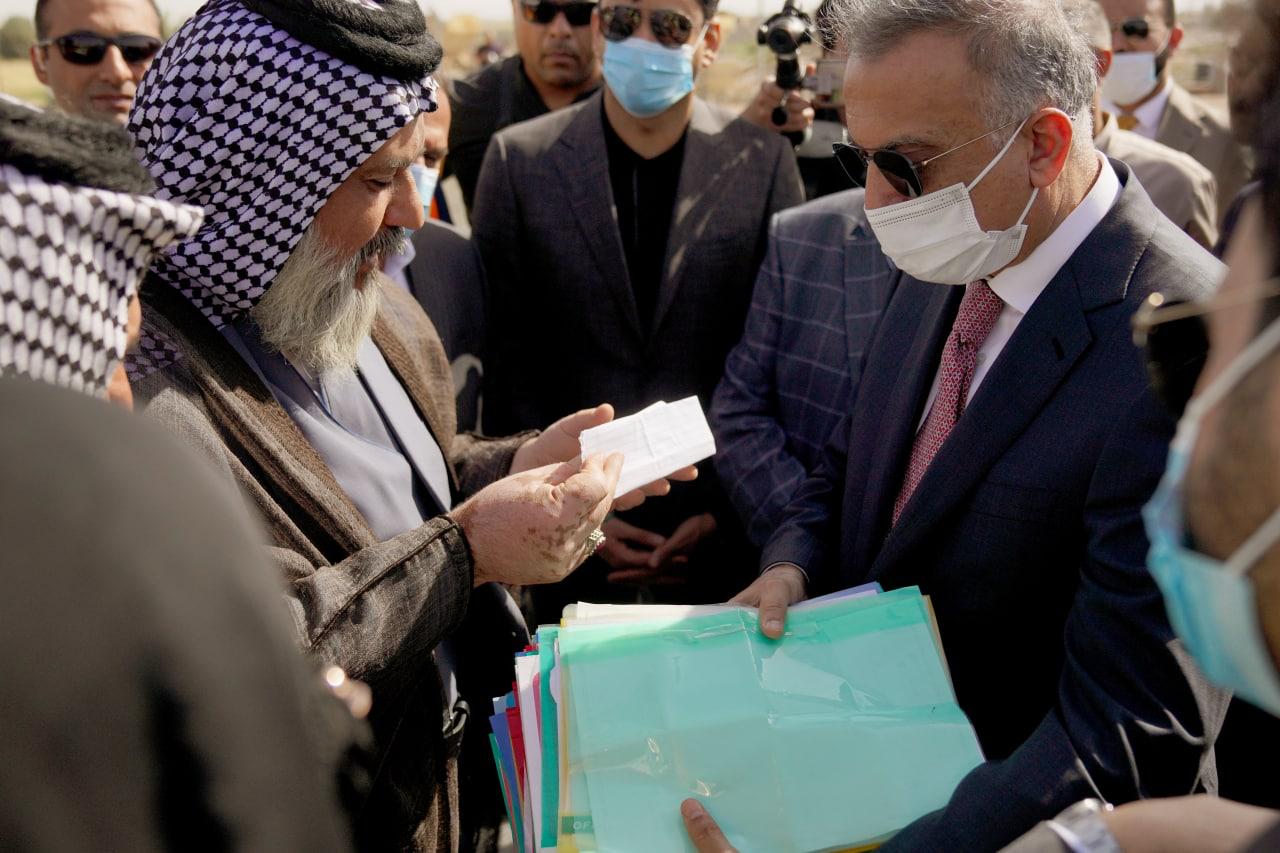 الكاظمي من المثنى: تلبية المطالب المشروعة تقع ضمن أولويات الحكومة (صور)