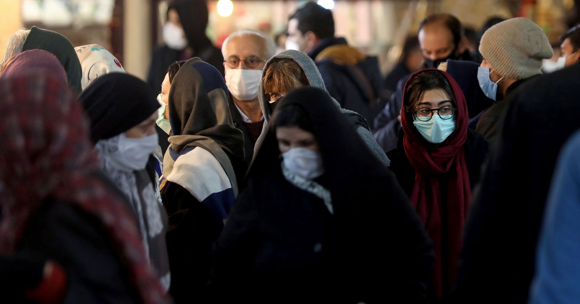 إيران: وفاة 319 مصاباً بكورونا وتسجيل أكثر من 21 ألف إصابة خلال يوم واحد