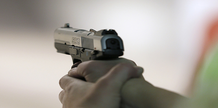 امرأة تقتل زوجها أمام منزلهما غربي بغداد