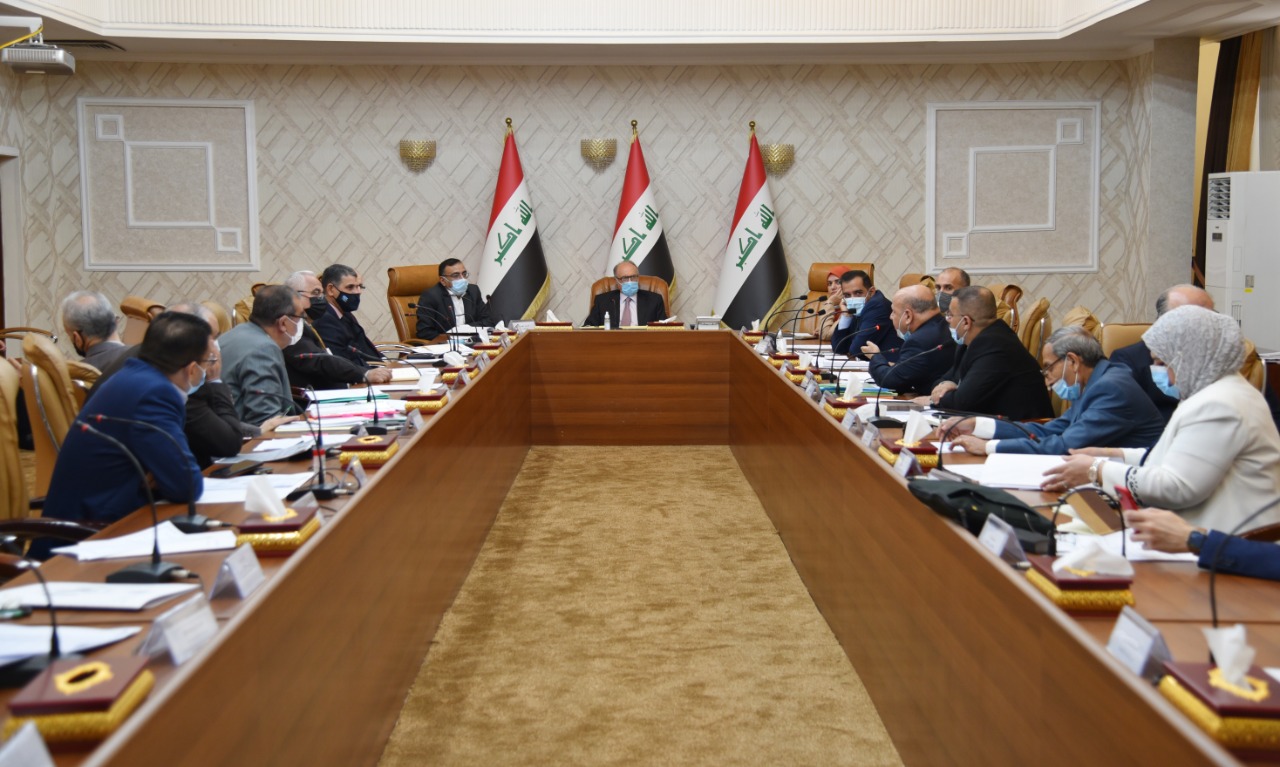 وزيرا المالية والكهرباء يناقشان استراتيجية قطاع الطاقة