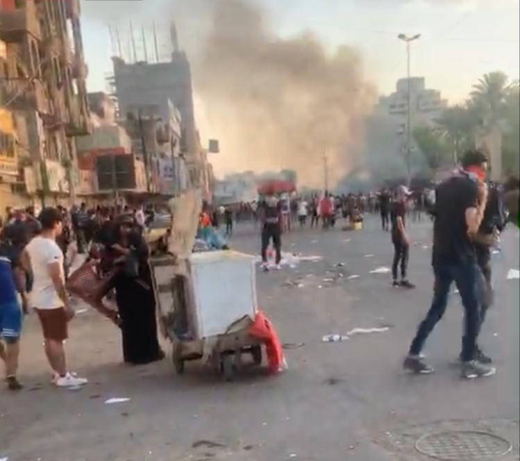 ساحة التحرير الان .. إطلاق رصاص حي وتداول مشاهد قاسية للضحايا