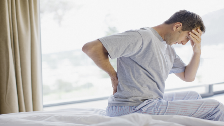 آلام في 4 مناطق من الجسم يمكن أن تشير إلى مستويات خطيرة من ارتفاع نسبة الكوليسترول